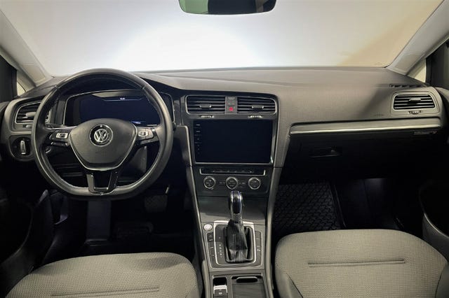 2018 VOLKSWAGEN GOLF - 10