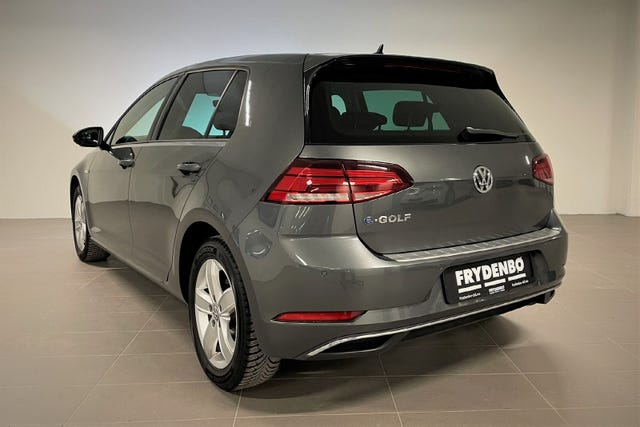 WVWZZZAUZJW905476 2018 VOLKSWAGEN GOLF-4
