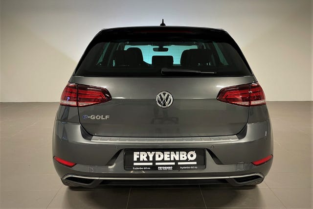 WVWZZZAUZJW905476 2018 VOLKSWAGEN GOLF-3