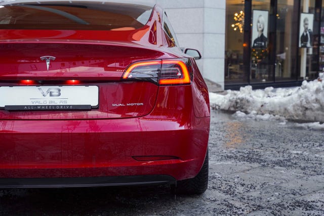 2019 TESLA MODEL 3 - 8