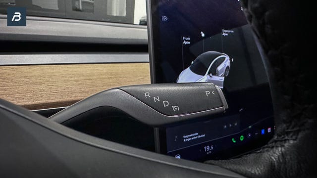 2019 TESLA MODEL 3 - 27