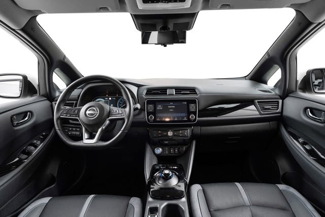 2022 NISSAN LEAF - 15
