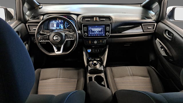2022 NISSAN LEAF - 9