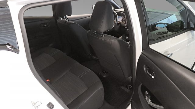 2022 NISSAN LEAF - 15