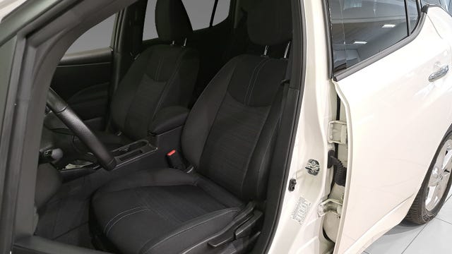 2022 NISSAN LEAF - 11