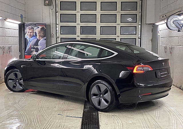 null 2019 TESLA MODEL 3-4