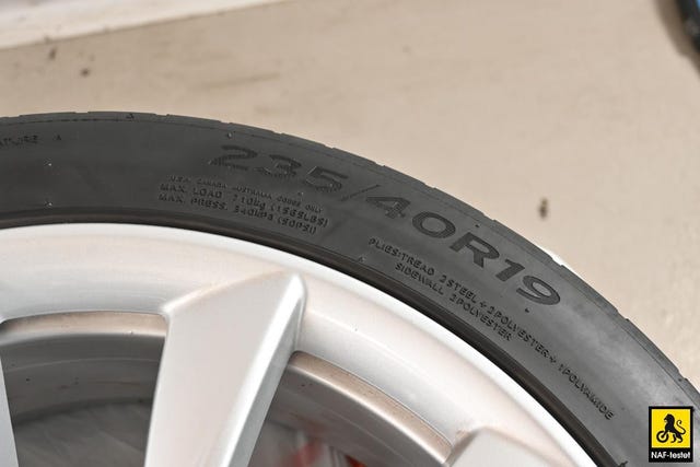 2019 TESLA MODEL 3 - 46