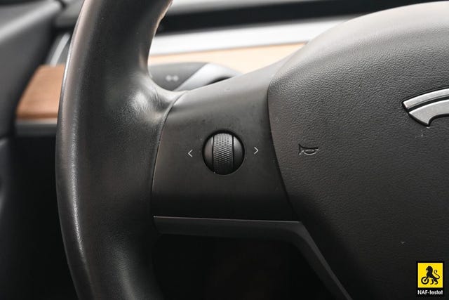 2019 TESLA MODEL 3 - 29