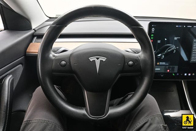 2019 TESLA MODEL 3 - 28