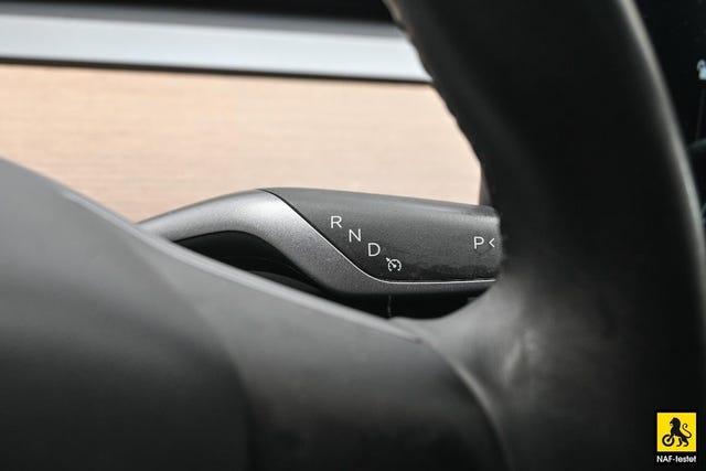 2019 TESLA MODEL 3 - 31