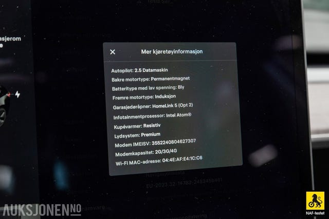 2019 TESLA MODEL 3 - 28