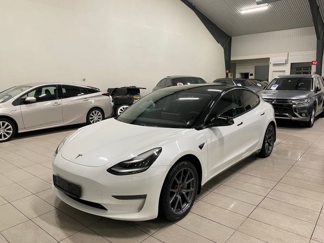 5YJ3E7EB8MF834249 2021 TESLA MODEL 3-4