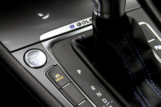 2019 VOLKSWAGEN GOLF - 12