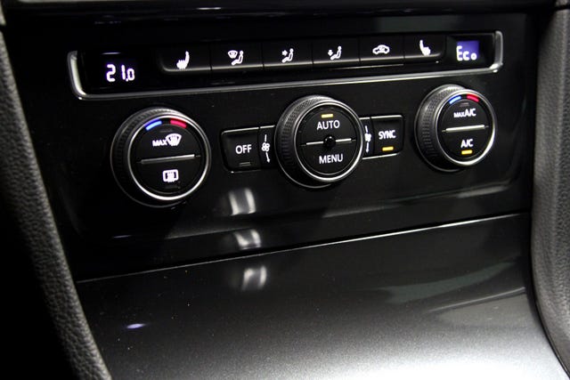 2019 VOLKSWAGEN GOLF - 9