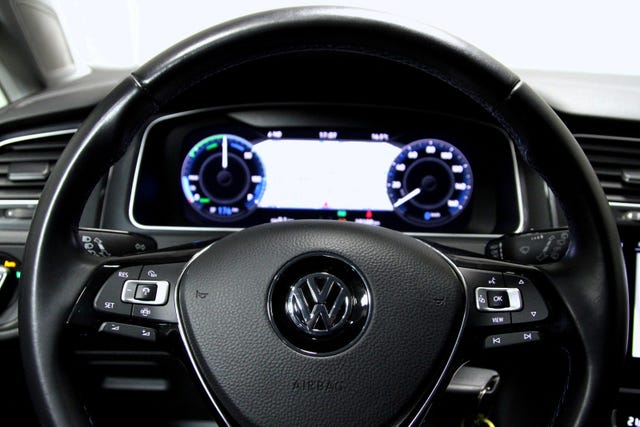 2019 VOLKSWAGEN GOLF - 10