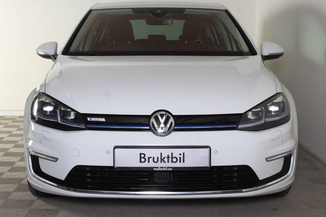 WVWZZZAUZJW900679 2018 VOLKSWAGEN GOLF-3