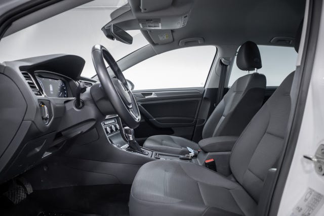 2019 VOLKSWAGEN GOLF - 28