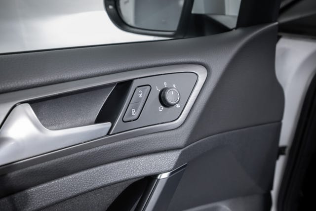 2019 VOLKSWAGEN GOLF - 26