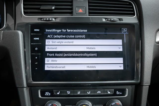 2019 VOLKSWAGEN GOLF - 19