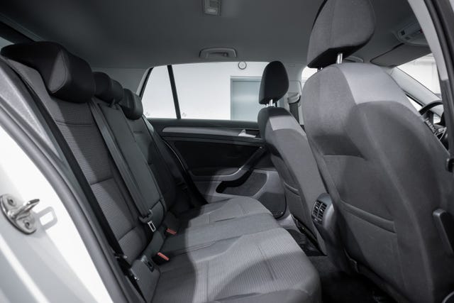 2019 VOLKSWAGEN GOLF - 32