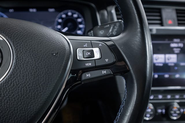 2019 VOLKSWAGEN GOLF - 11