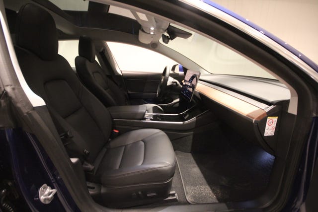 2019 TESLA MODEL 3 - 8