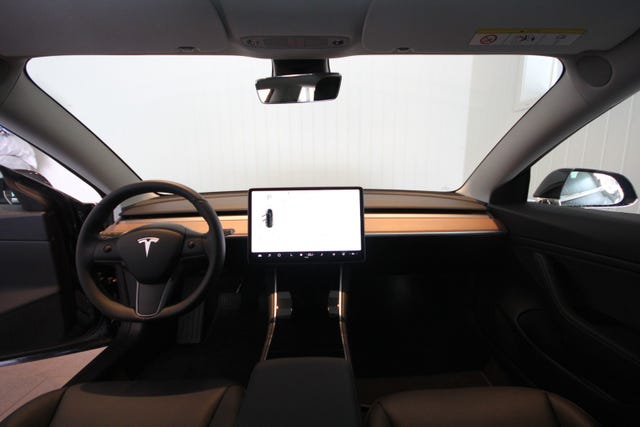 2019 TESLA MODEL 3 - 14