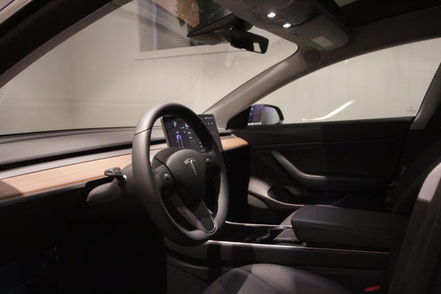 2019 TESLA MODEL 3 - 12