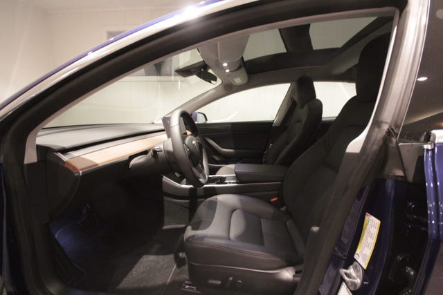 2019 TESLA MODEL 3 - 11