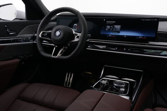 2023 BMW I7 - 12