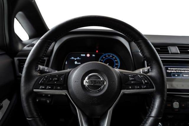 2022 NISSAN LEAF - 17