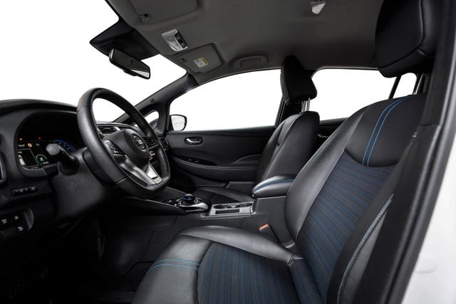 2022 NISSAN LEAF - 12