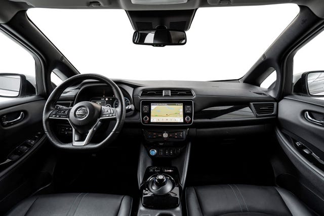 2022 NISSAN LEAF - 16