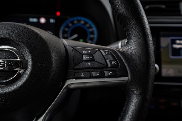 2022 NISSAN LEAF - 18