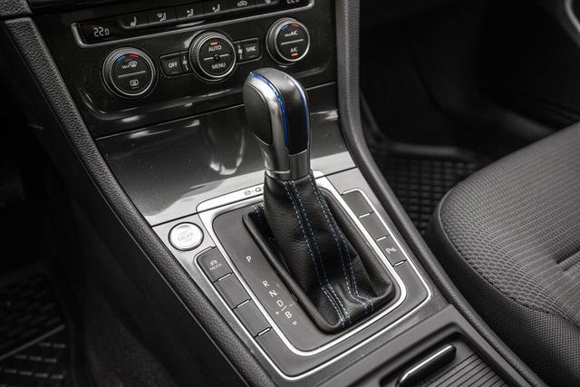 2018 VOLKSWAGEN GOLF - 17