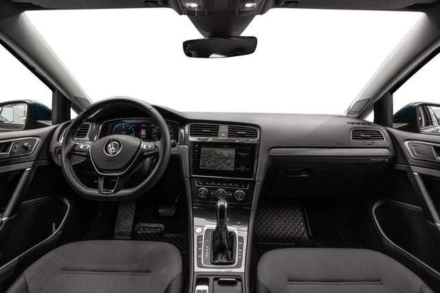 2018 VOLKSWAGEN GOLF - 12