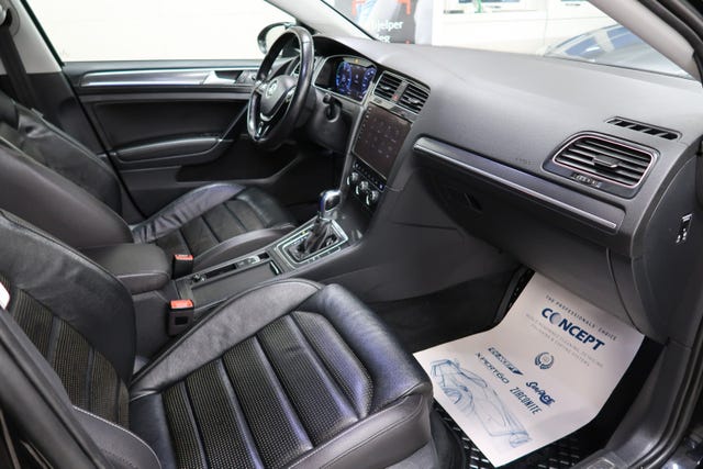2018 VOLKSWAGEN GOLF - 31