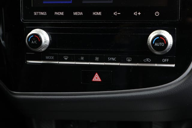 2020 MITSUBISHI OUTLANDER - 19