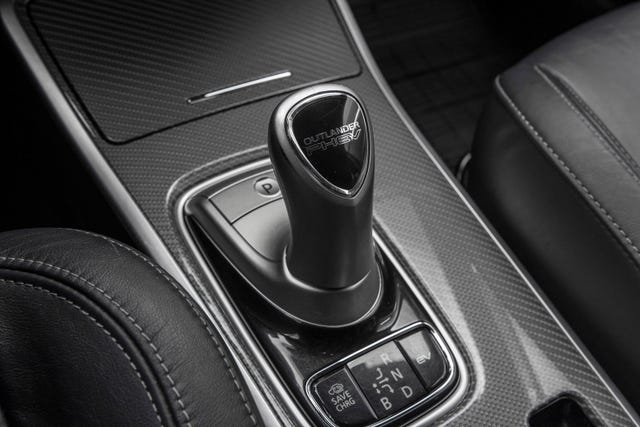 2020 MITSUBISHI OUTLANDER - 25