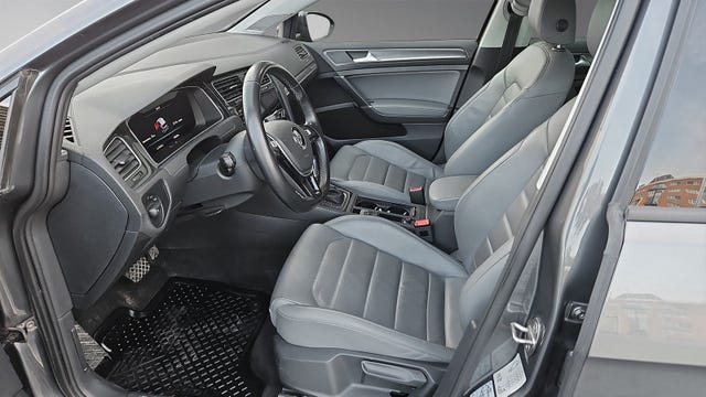 2018 VOLKSWAGEN GOLF - 8