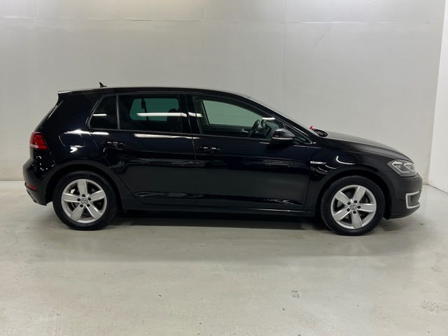 2019 VOLKSWAGEN GOLF - 18