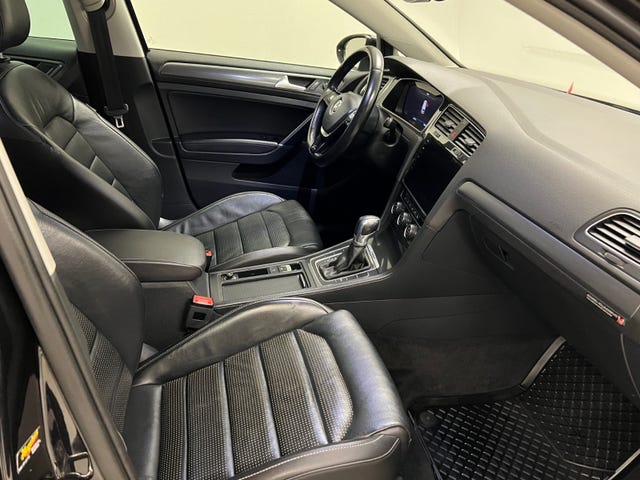 2019 VOLKSWAGEN GOLF - 23