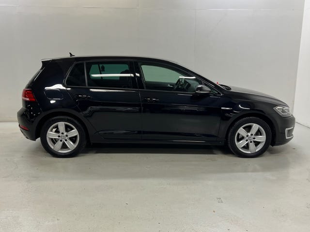 2019 VOLKSWAGEN GOLF - 17