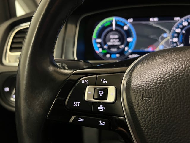 2019 VOLKSWAGEN GOLF - 34