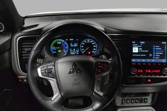 2020 MITSUBISHI OUTLANDER - 11