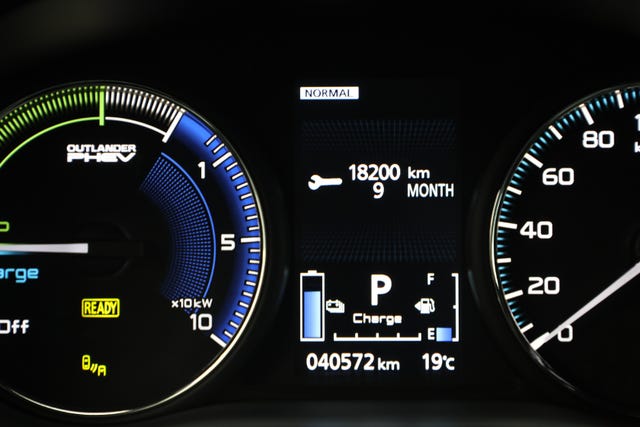 2020 MITSUBISHI OUTLANDER - 37