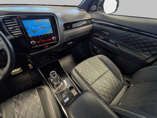 2020 MITSUBISHI OUTLANDER - 19