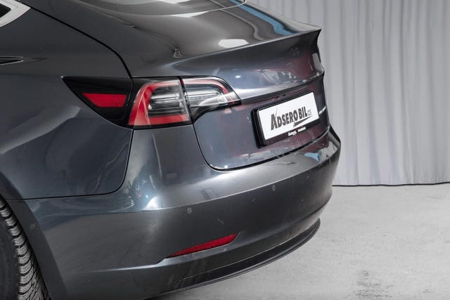 5YJ3E7EB5KF206226 2019 TESLA MODEL 3-5