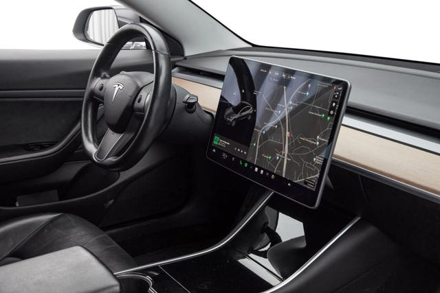 2019 TESLA MODEL 3 - 24