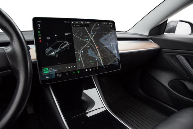 2019 TESLA MODEL 3 - 12
